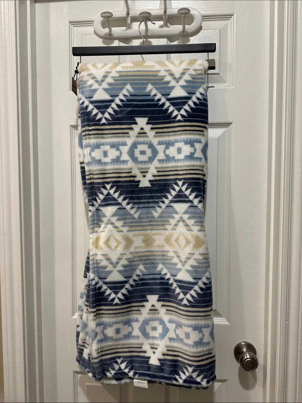 Wrangler Aztec Plush Throw Blanket in Blue, White & Tan